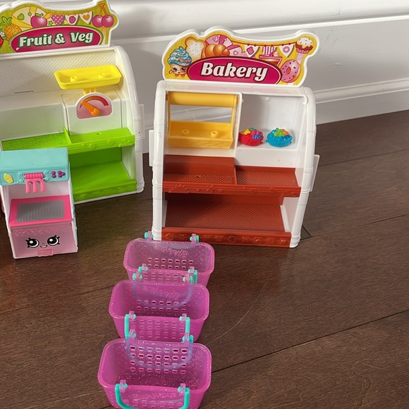 Shopkins toy lot - Picture 6 of 7